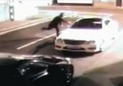 Mercedes Defeats Brick Throwing Thief In a Knock Out