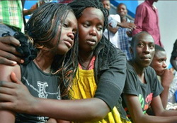 Muslims Shield Christians, Thwart Terrorists in Kenya Bus Attack 