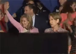 Moot Fall, Carly Fiorina falls of stage and no one cares