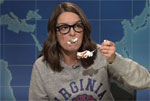 SNL Weekend Update, Tina Few eats cake to deal with Trump and his Nazis